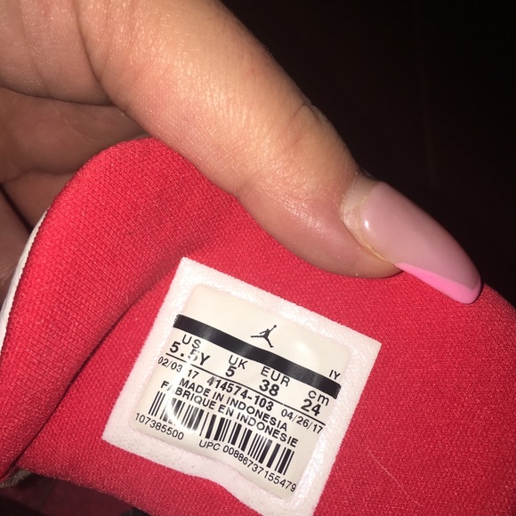 Jordan 13 - Picture 3 of 3